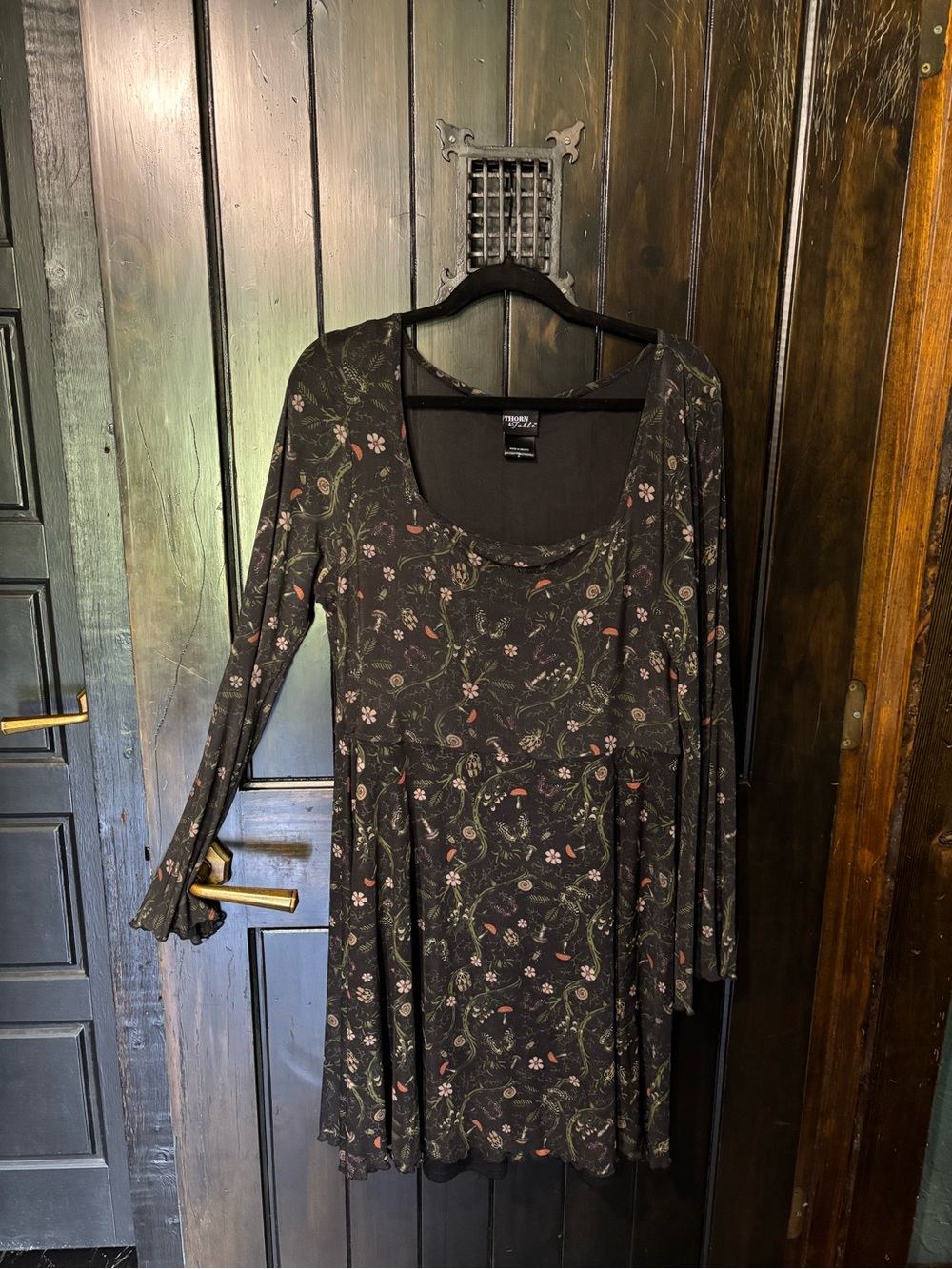 Mushroom flower dress sheer w long bell sleeves hot topic plus size 2 - Picture 1 of 6